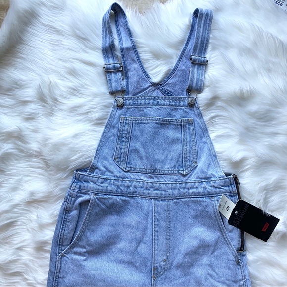 NWT Levi’s Mom Overalls - Size 29 - Picture 6 of 8